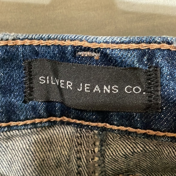 Denim mini skirt! - Picture 3 of 4